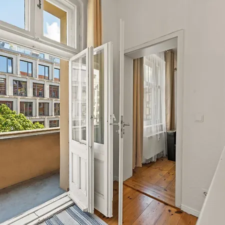 Mooeve Friedrichs Mid Apartment