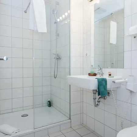 Mooeve Friedrichs Mid
